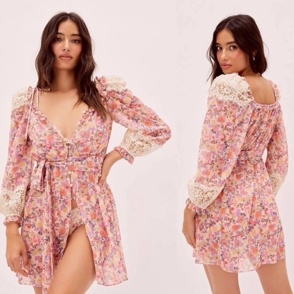 For Love and Lemons Gardenia Floral Robe XS